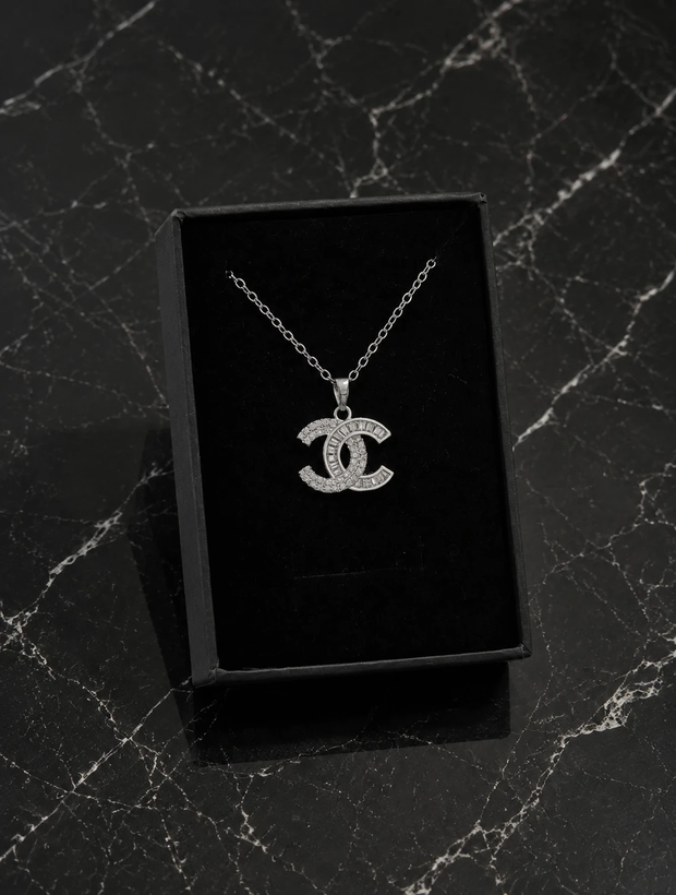 گردنبند استیل طرح برند شنل (chanel) نگیندار