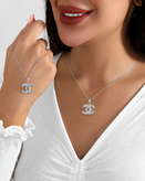 گردنبند استیل طرح برند شنل (chanel) نگیندار